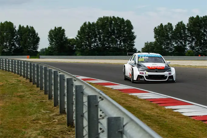 yvan muller race 1 wtcc