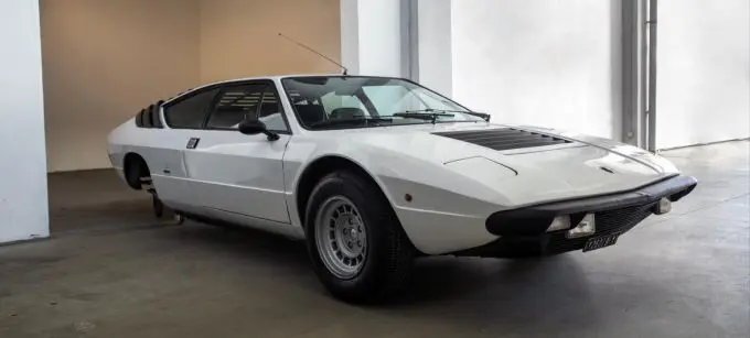 zeldzame lamborghini urraco gevonden in oude garage