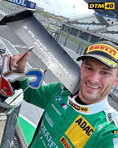 zo marco wittmann selfie met trofee 447761289 18439514074051709 8975760710055811989 n