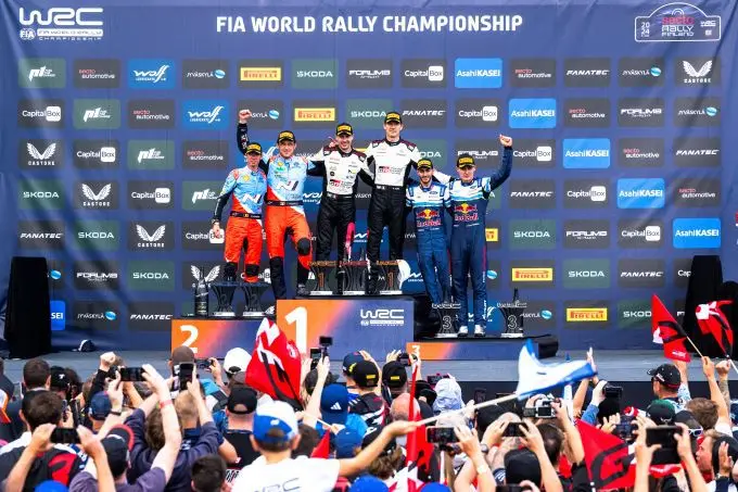 zo winnaars podium bron foto red bull content pool si202408040107 hires jpeg 24bit rgb