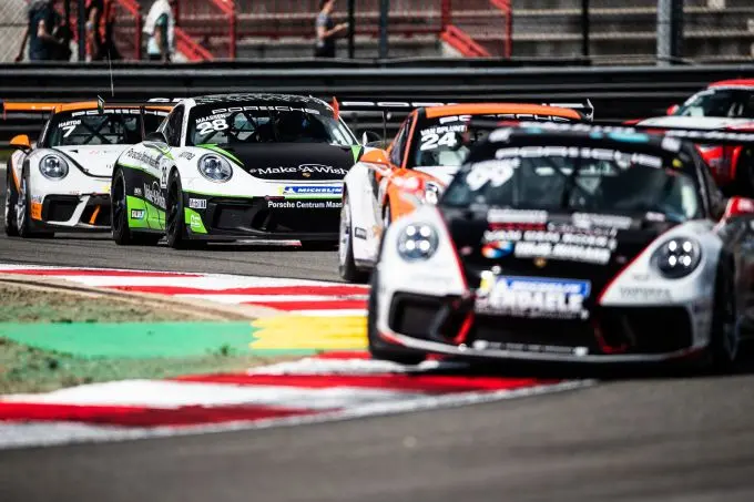 zolder race maassen in de eerste bocht b52a6793 3c37 4fdc b44d d44ed07a9dc2