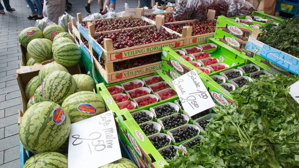 866 markt fruit