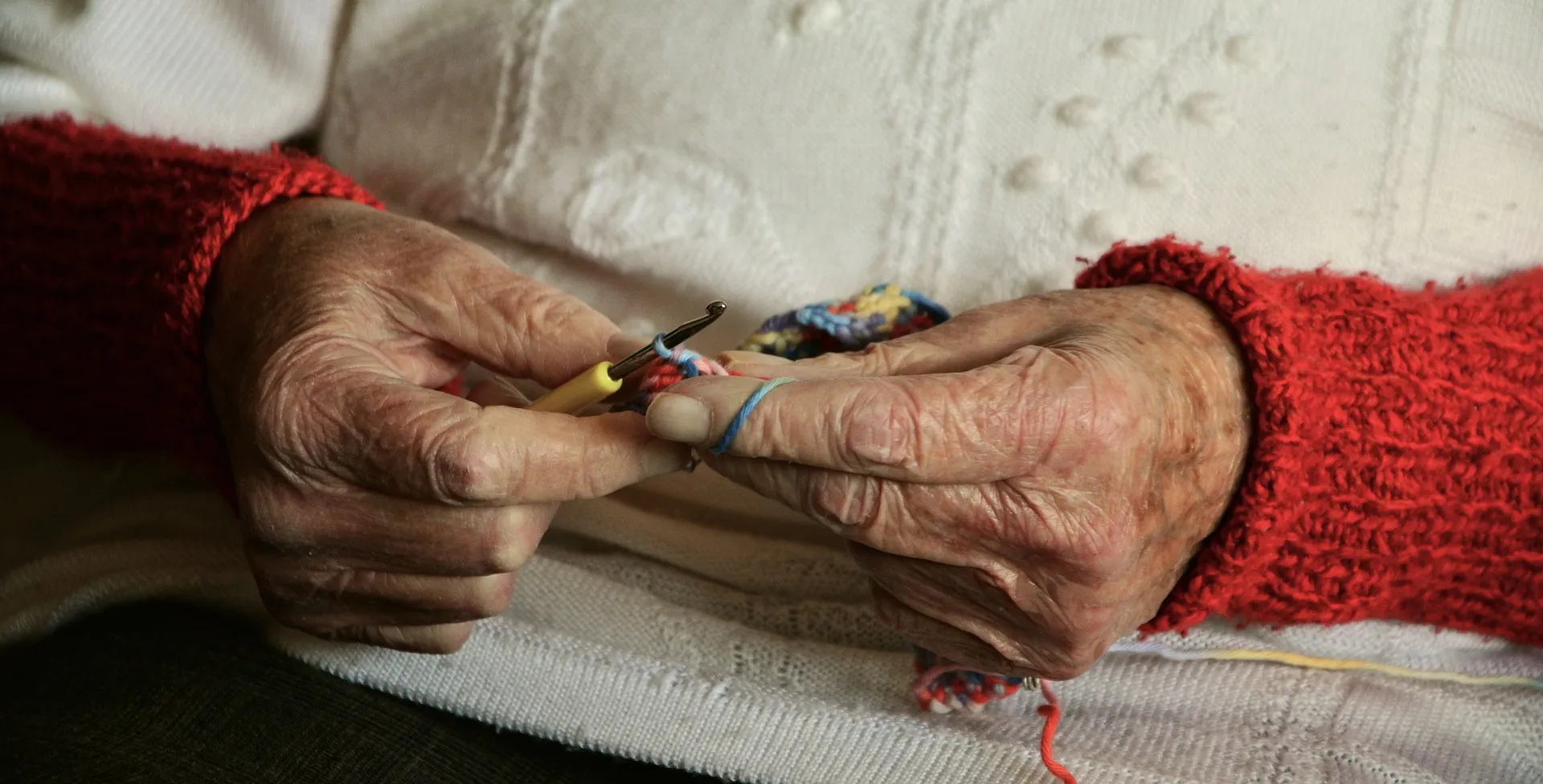 hands g8e52e286d 1920