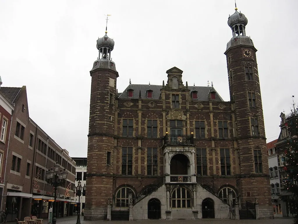 1024px venlo stadhuis 2
