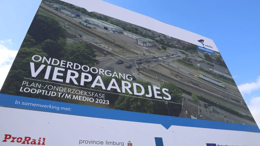 1172 vierpaardjes borden