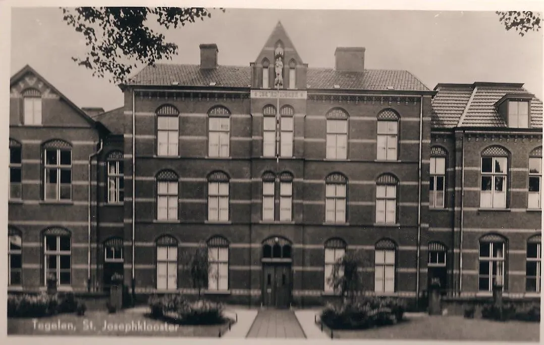 142831891371421700 resized