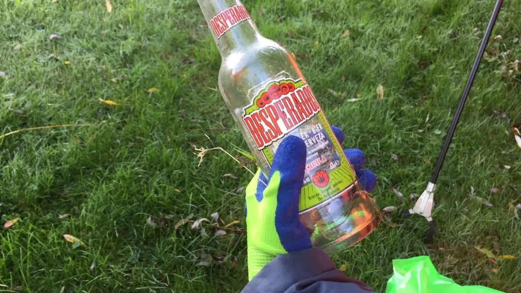 1469 opruimactie scholen