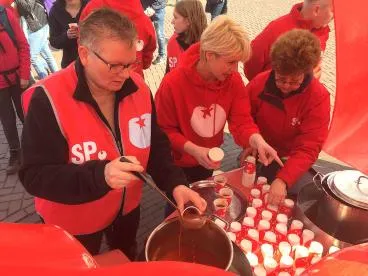 24 03 2018 soep uitdelen venloop velden 02