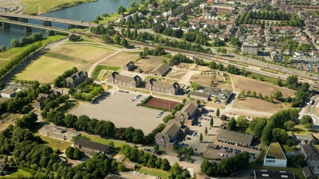 516 luchtfoto kazerne kwartier
