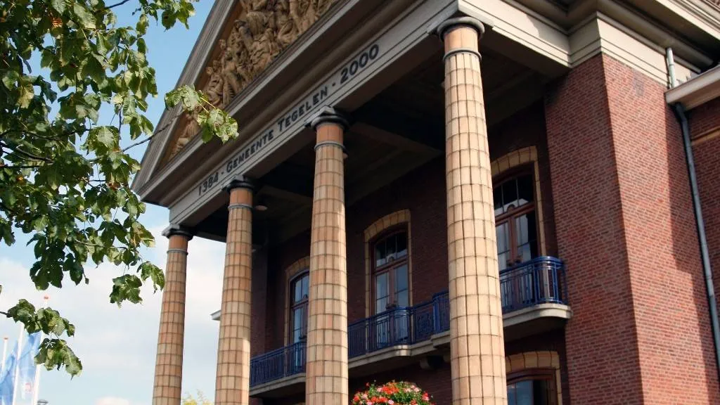 83 raadhuis tegelen voorzijde