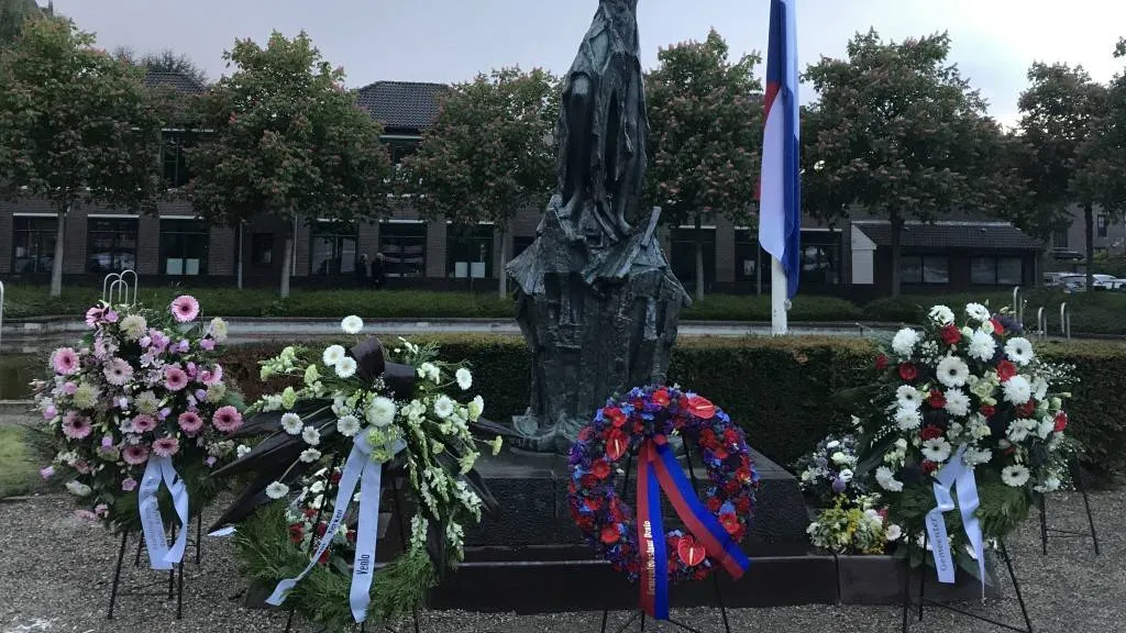 854 dodenherdenking1