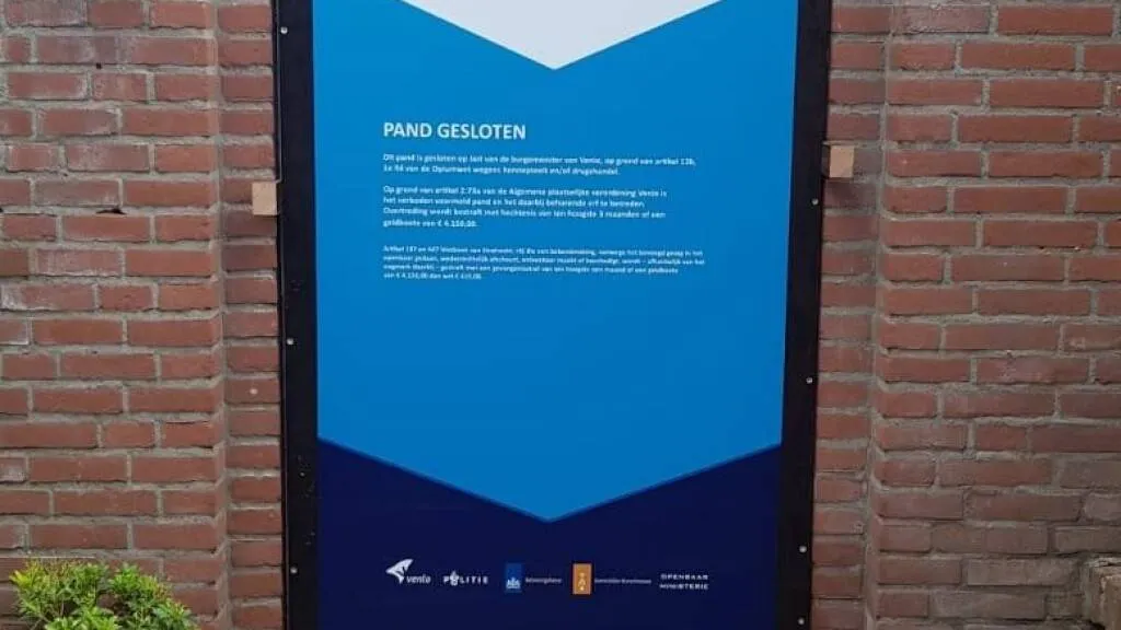 938 deurposter pandora