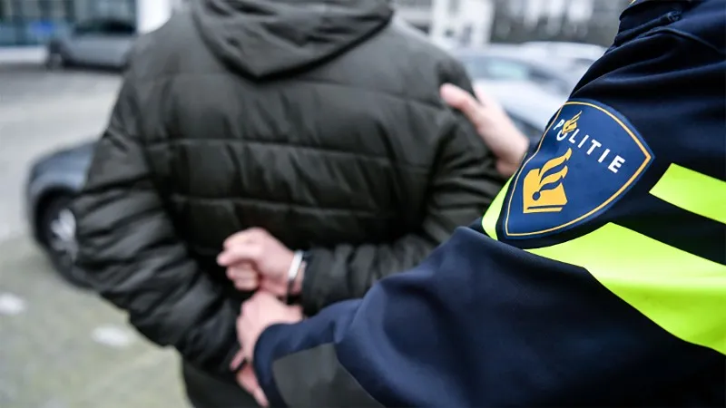 aanhouding 4 politie