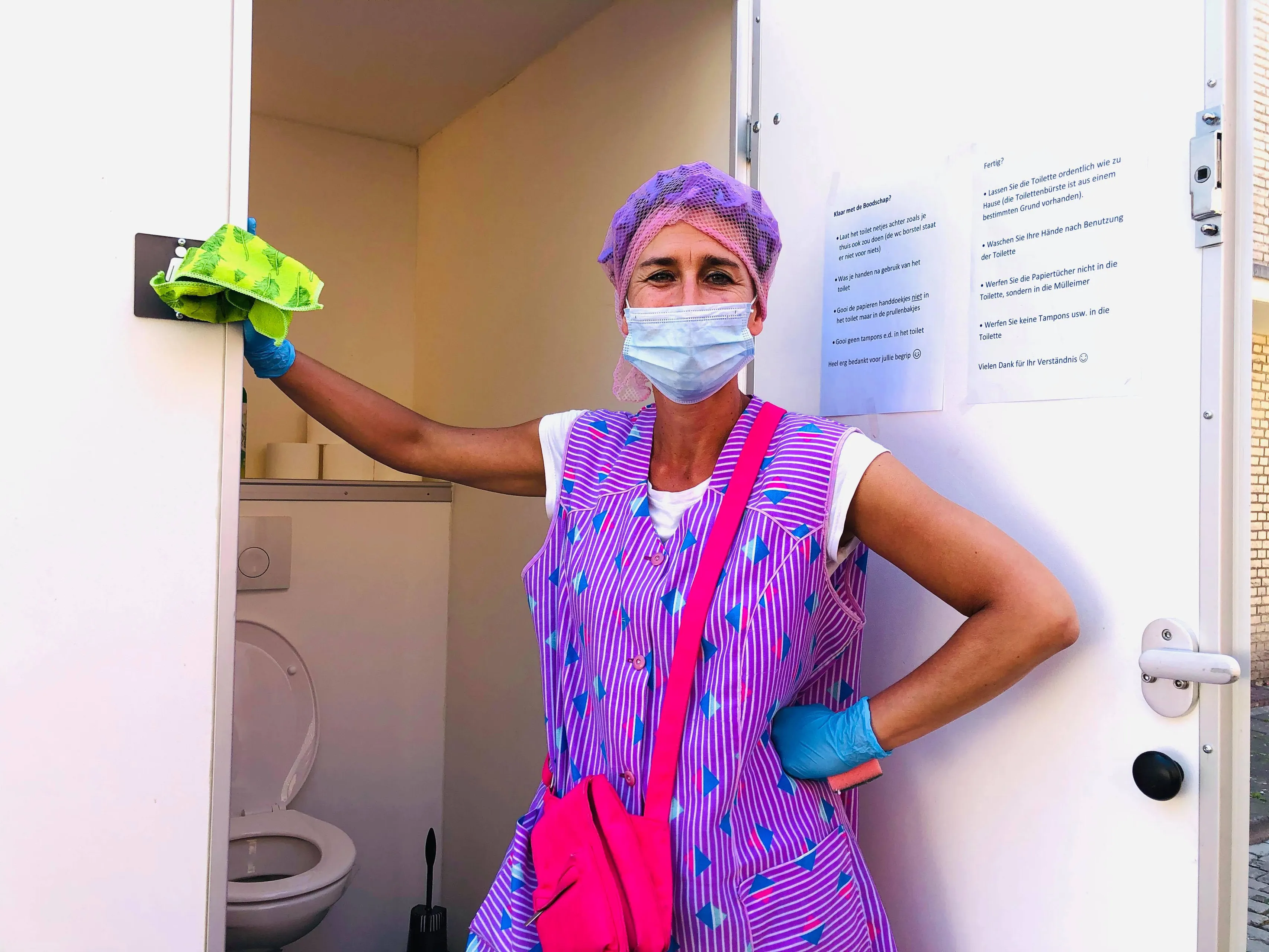 astrid roox toilet juffrouw