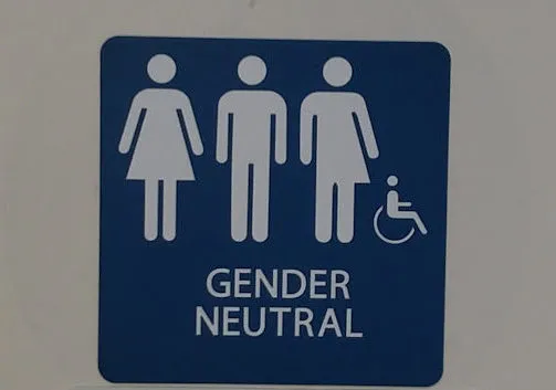 gender neutral bathroom sign gas station in playa del rey ca december 2017 e1518994520945