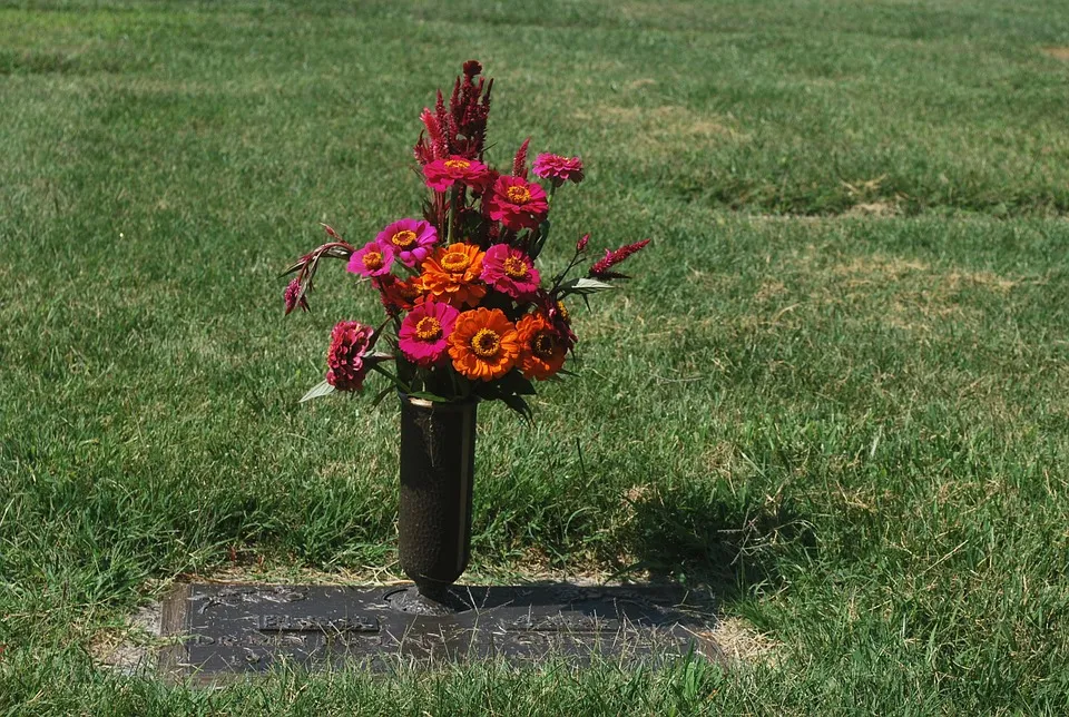 grave 15623 960 720