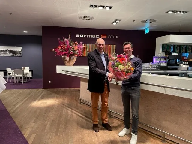 onthulling sormac foyer