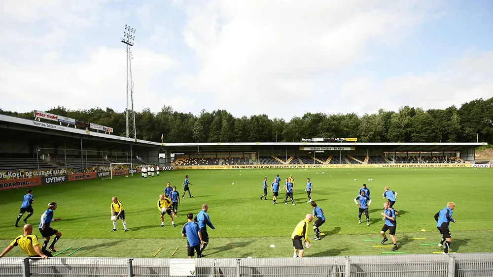 vvv venlo voetbal training stadion de koel hq foto wiki commons tsutomu takasu