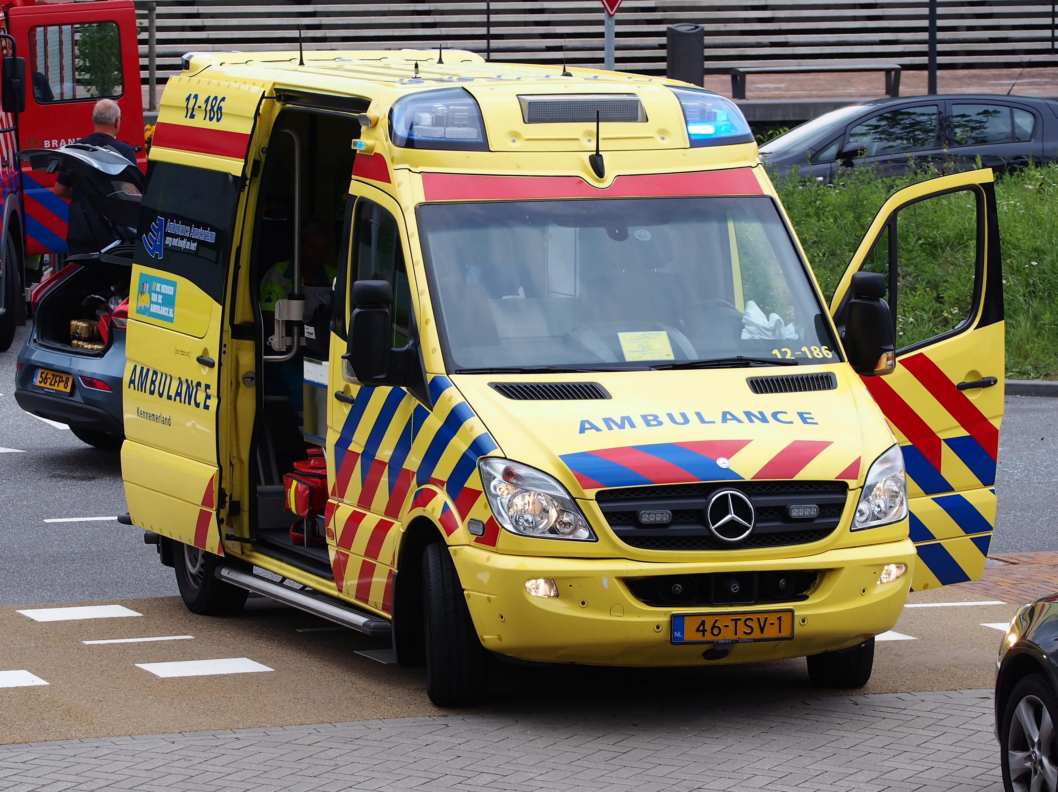 wikipedia ambulance