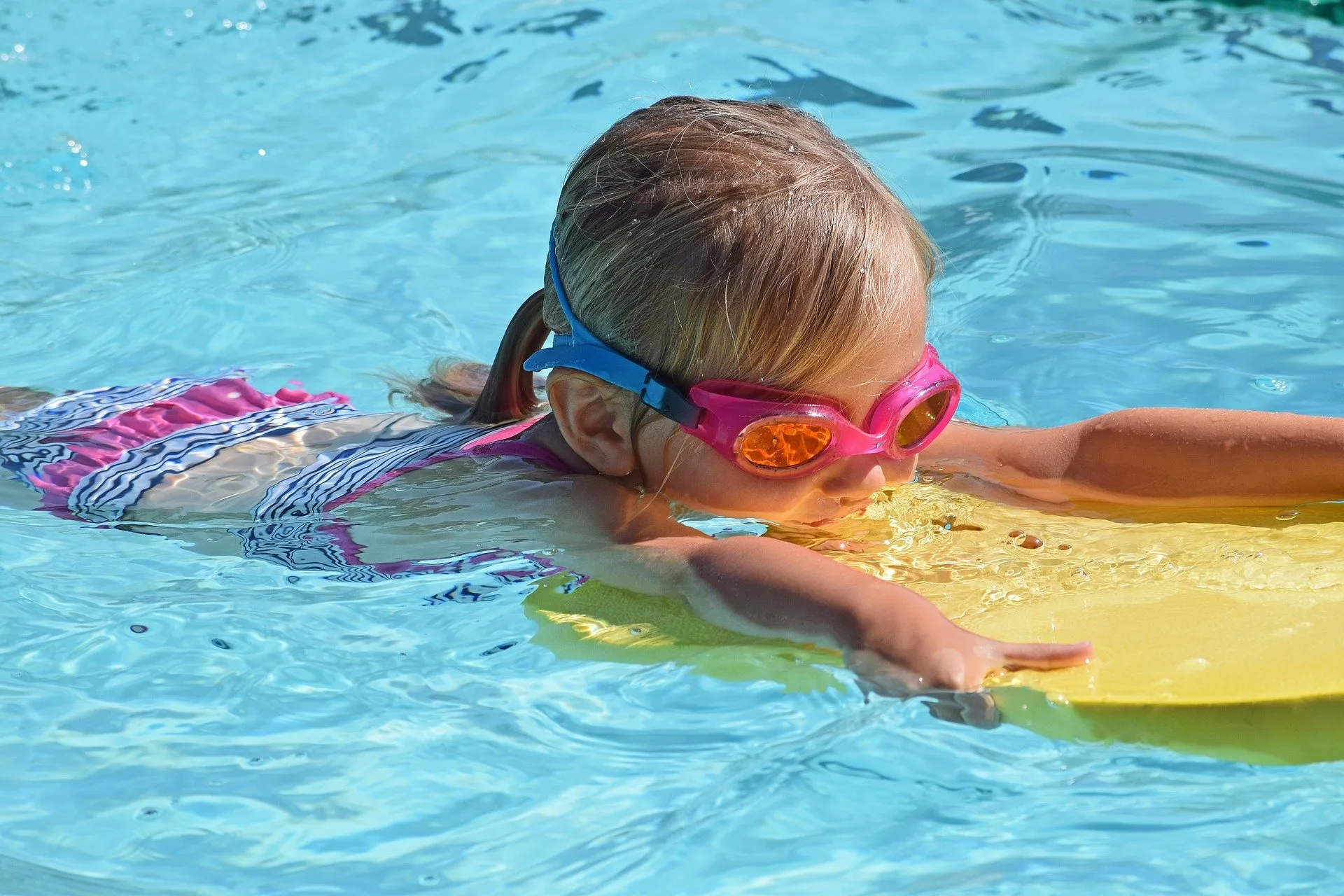 young swimmer g45487b699 1920