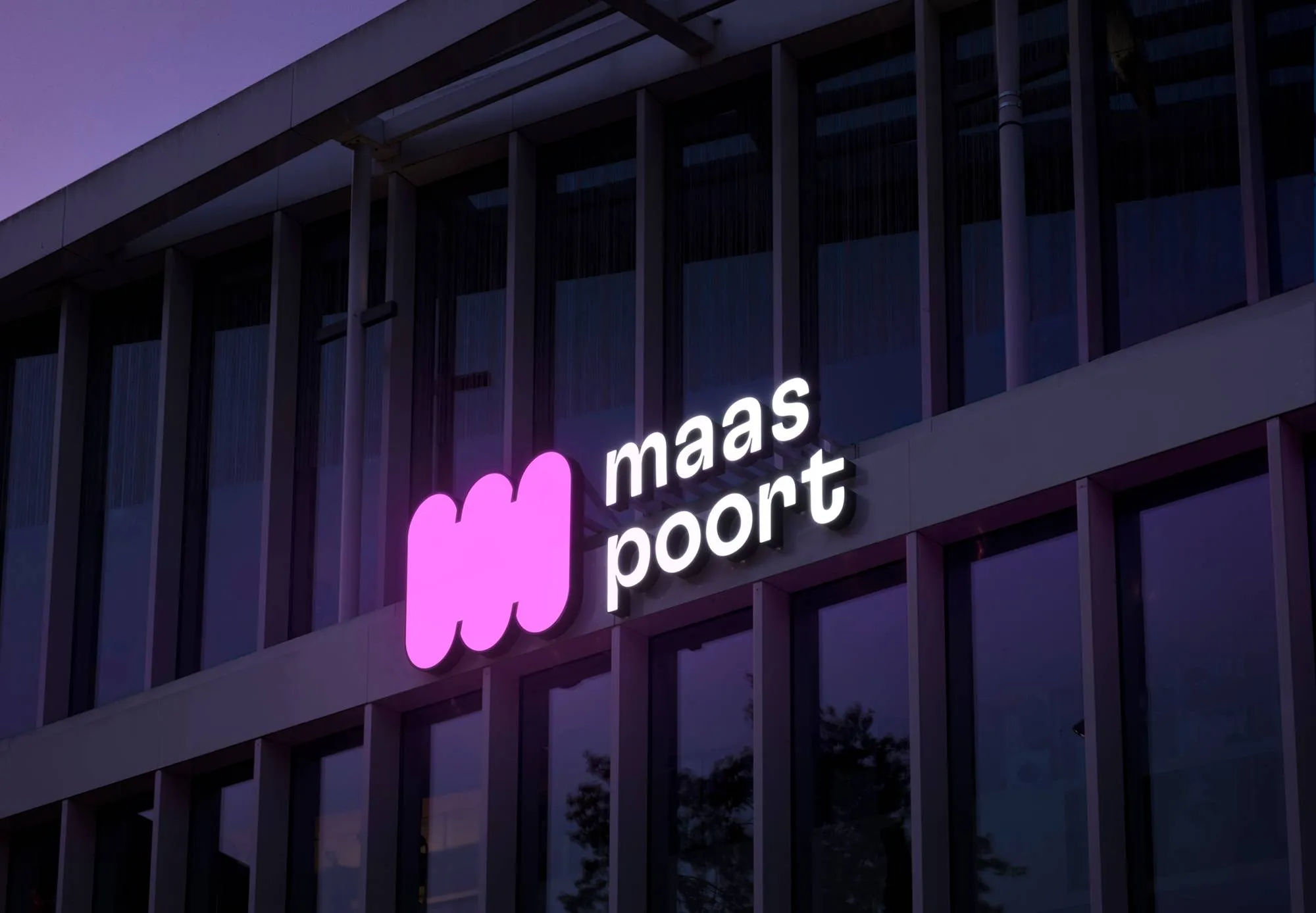 maaspoort gevel logo pers