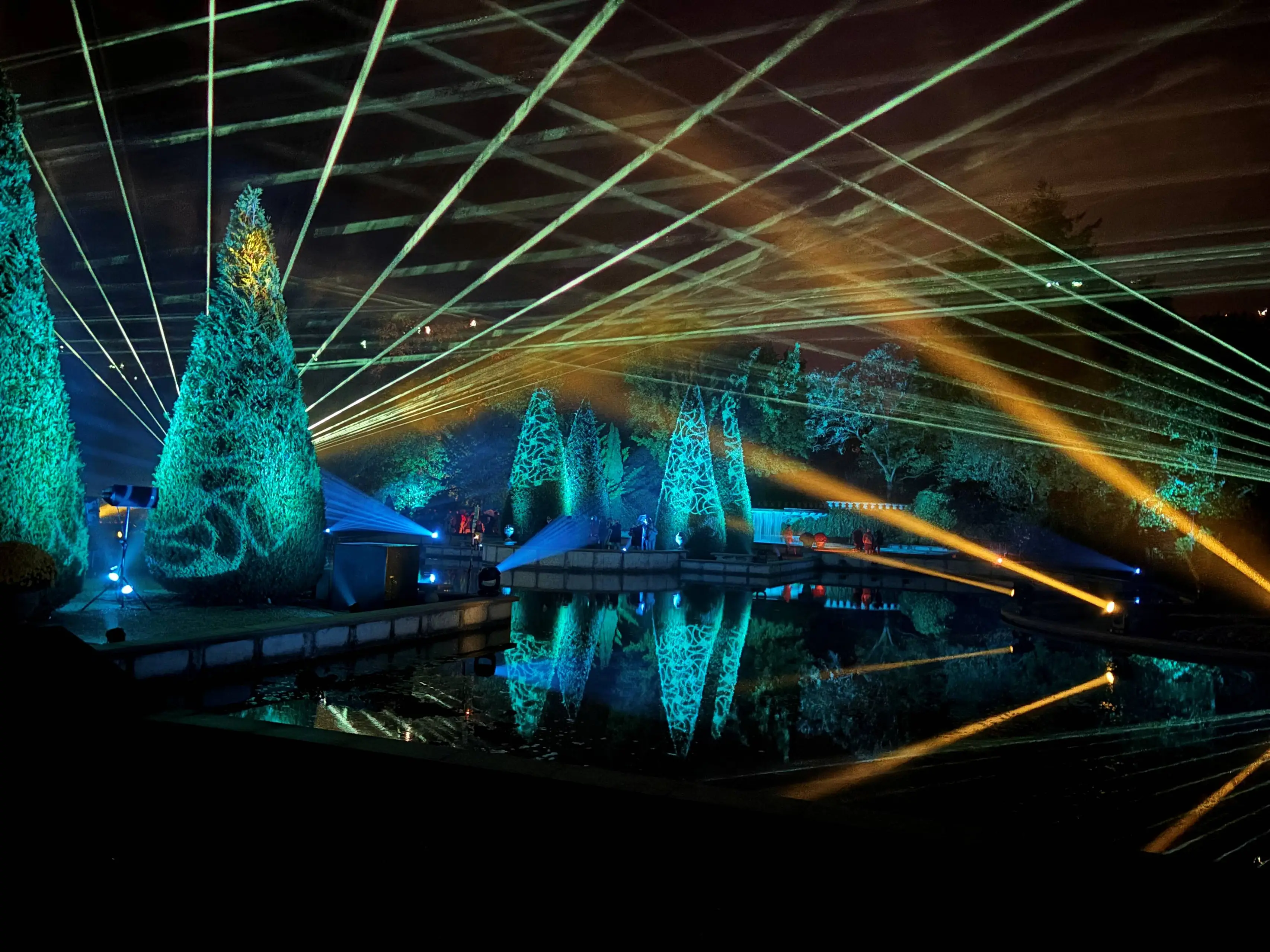 Kasteentuinen arcen lichtshow