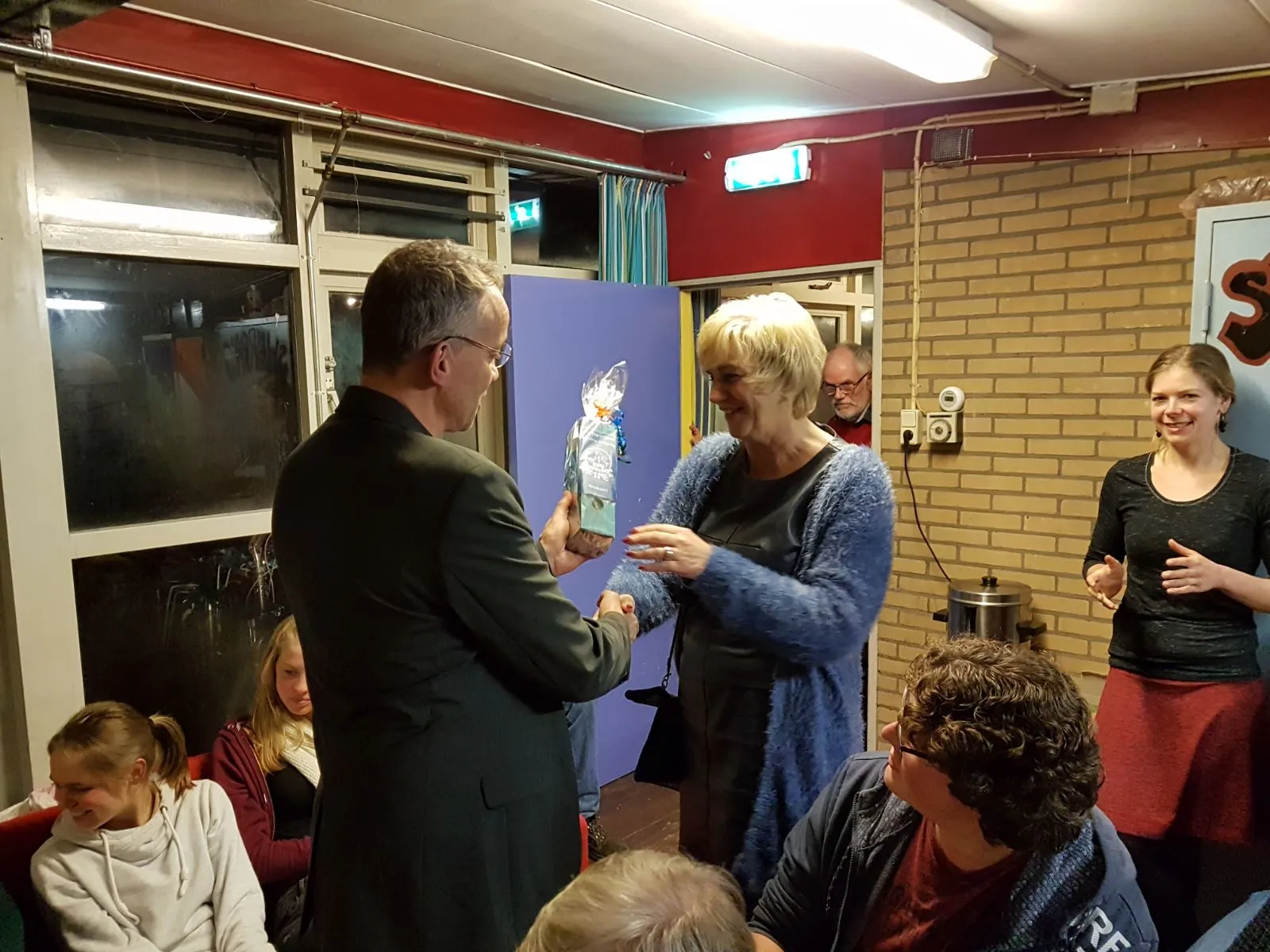 burgemeester opv s cadeautje
