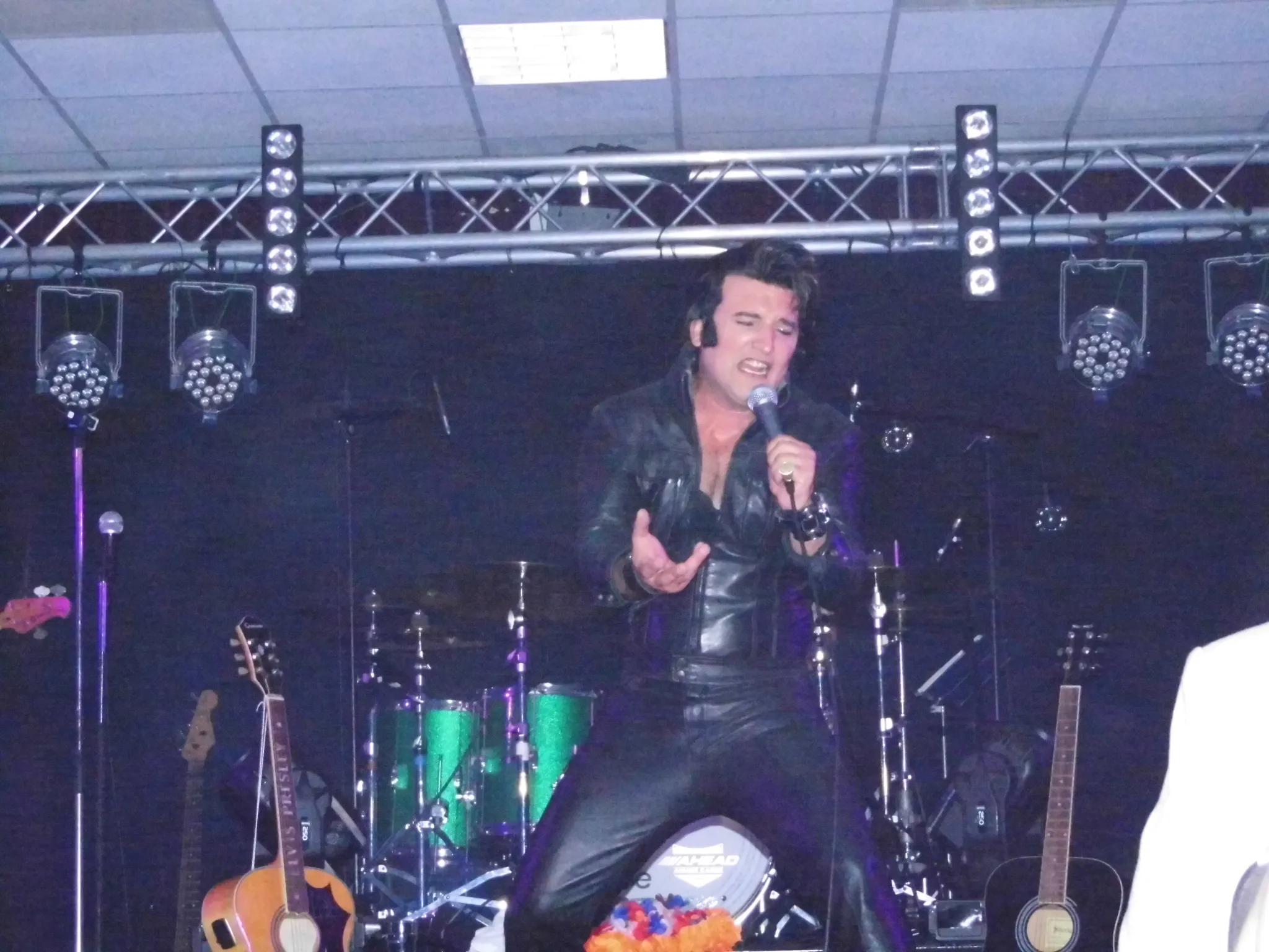 elvis tribute 052