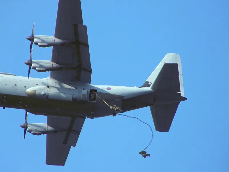 hercules en parachutisten op ginkelse heide 19 september 2009 7 e1463252082574