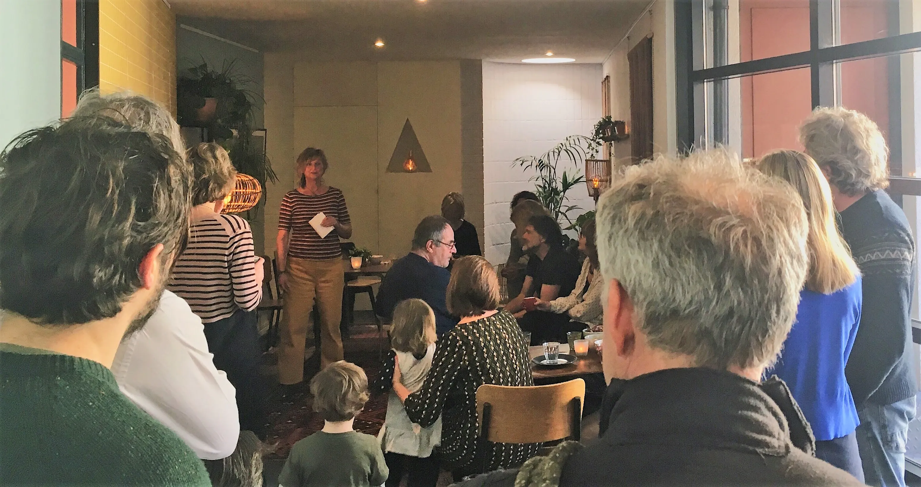 persfoto opening huiskamerlounge zweiersdal