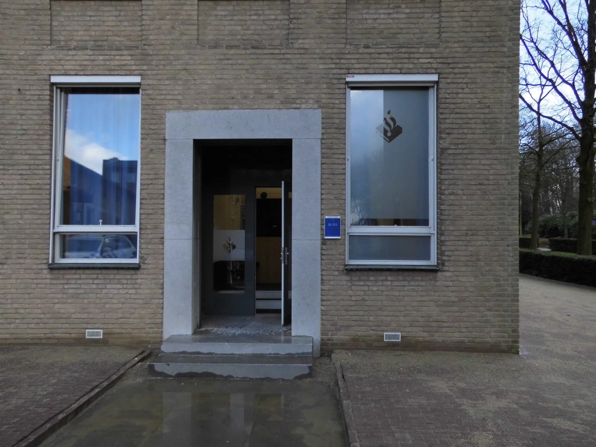 politieburo gemeentehuis 2