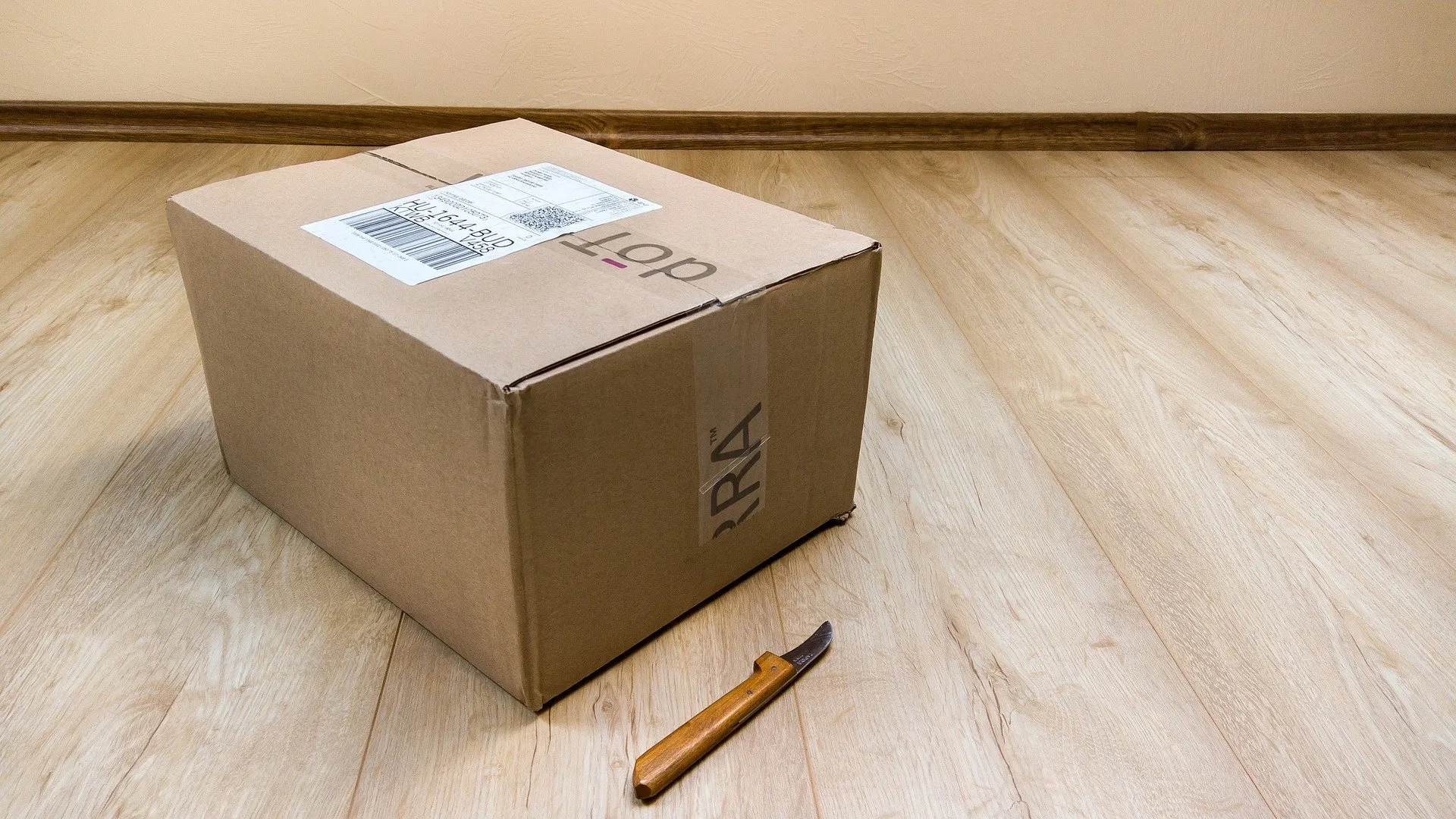 postpakketje devanath pixabay