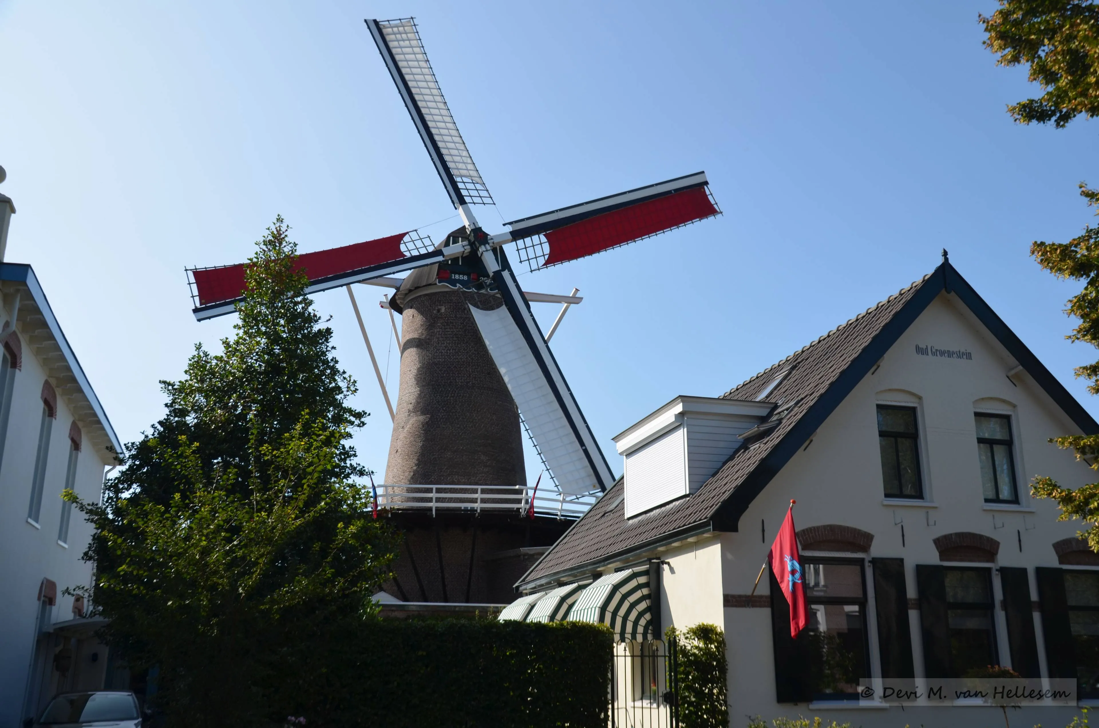 Renkumse Molen tijdens de Airborne (7)