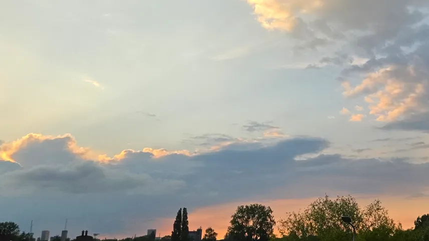 lichtende nachtwolken Schermafbeelding 2026-05-19 151023