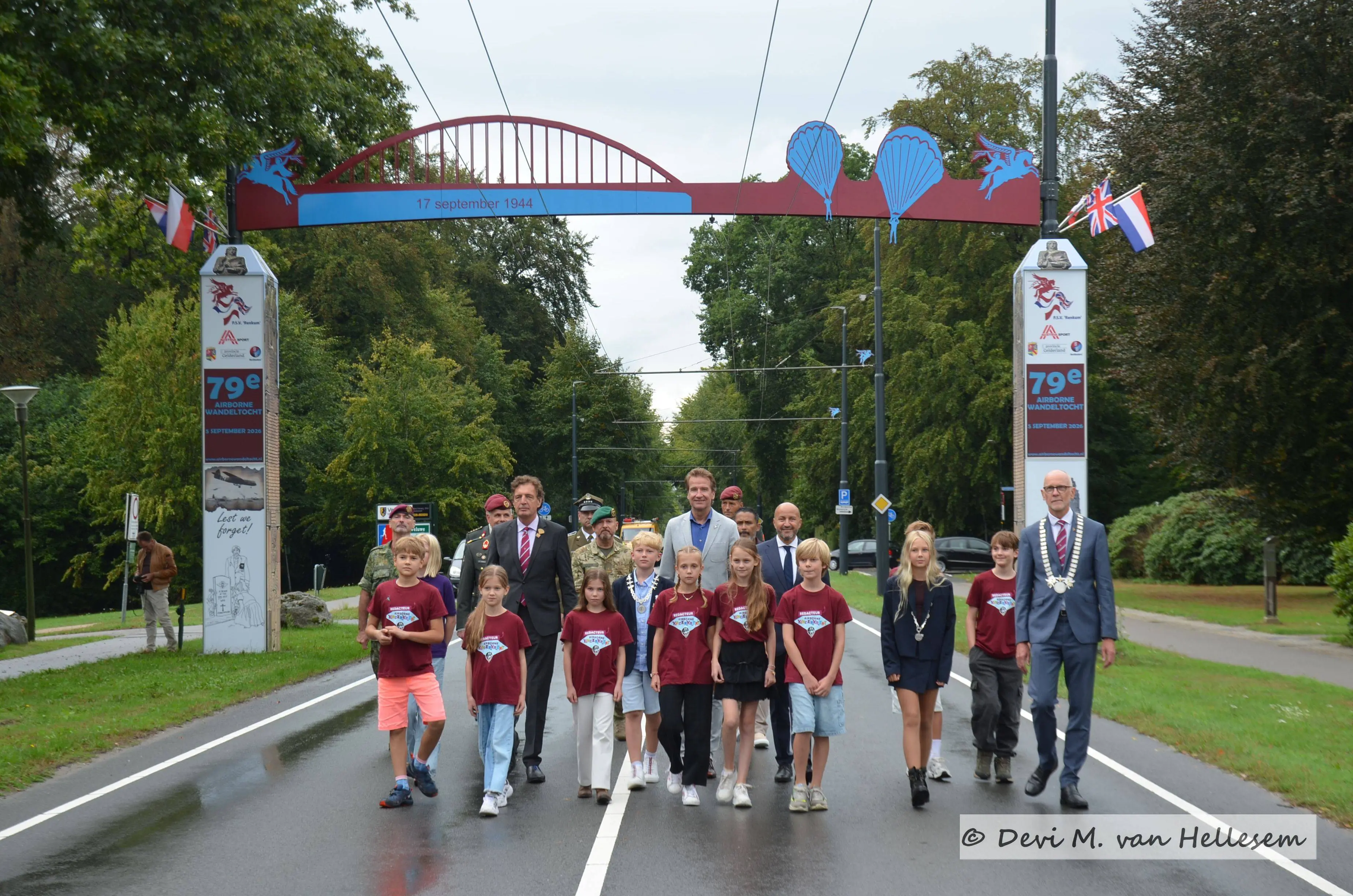 28-08 opening Airborne maand Oosterbeek (28)