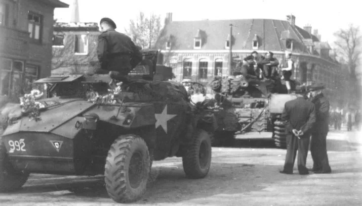 16 4 45 bevrijders voor postkantoor0