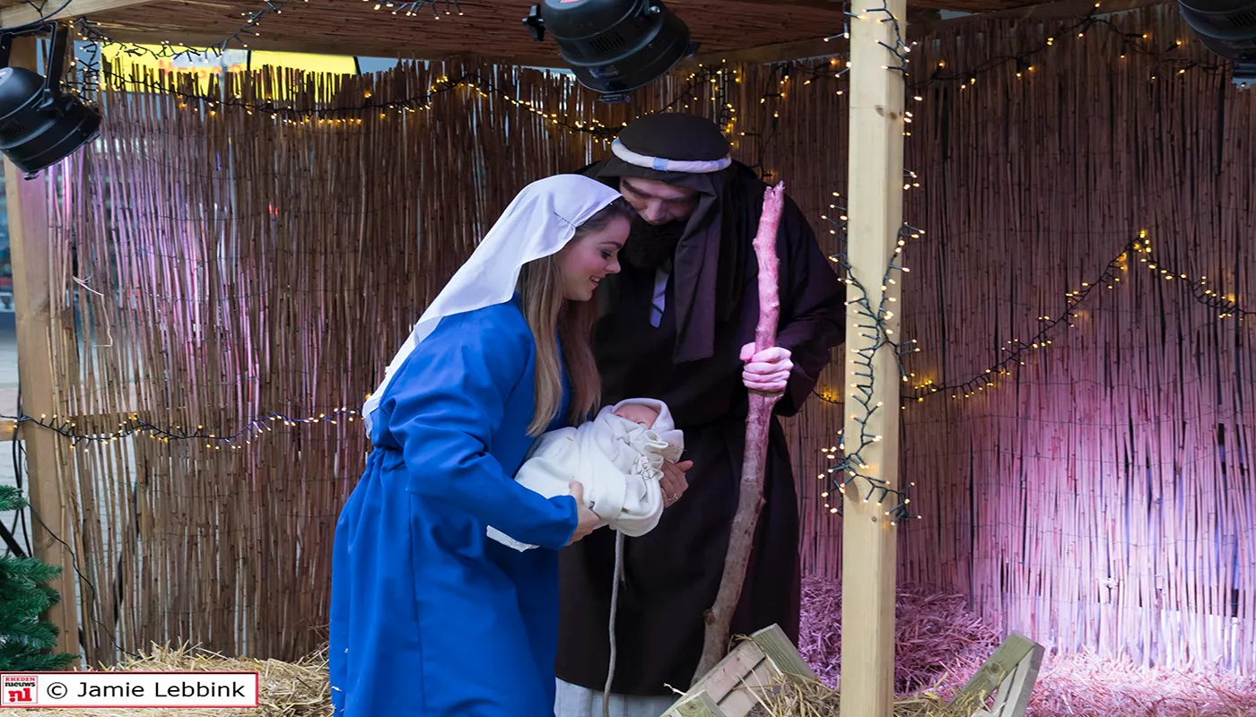 17 12 16kerstmarktdieren3