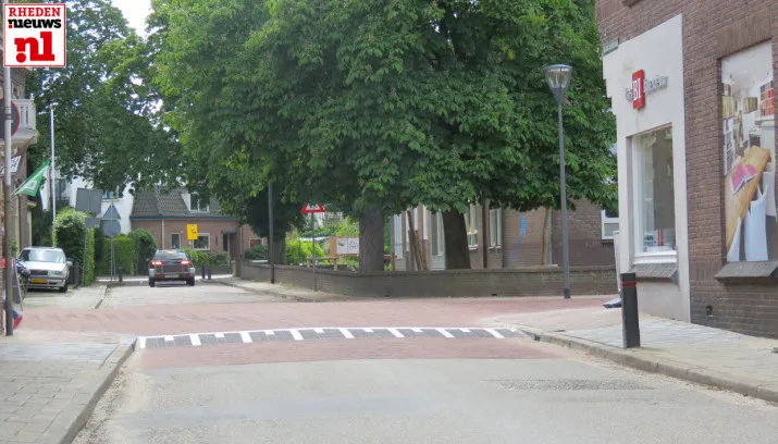 2015 05 30 wijziging verkeerssituatie emmastraat pastoor koenestraat 000