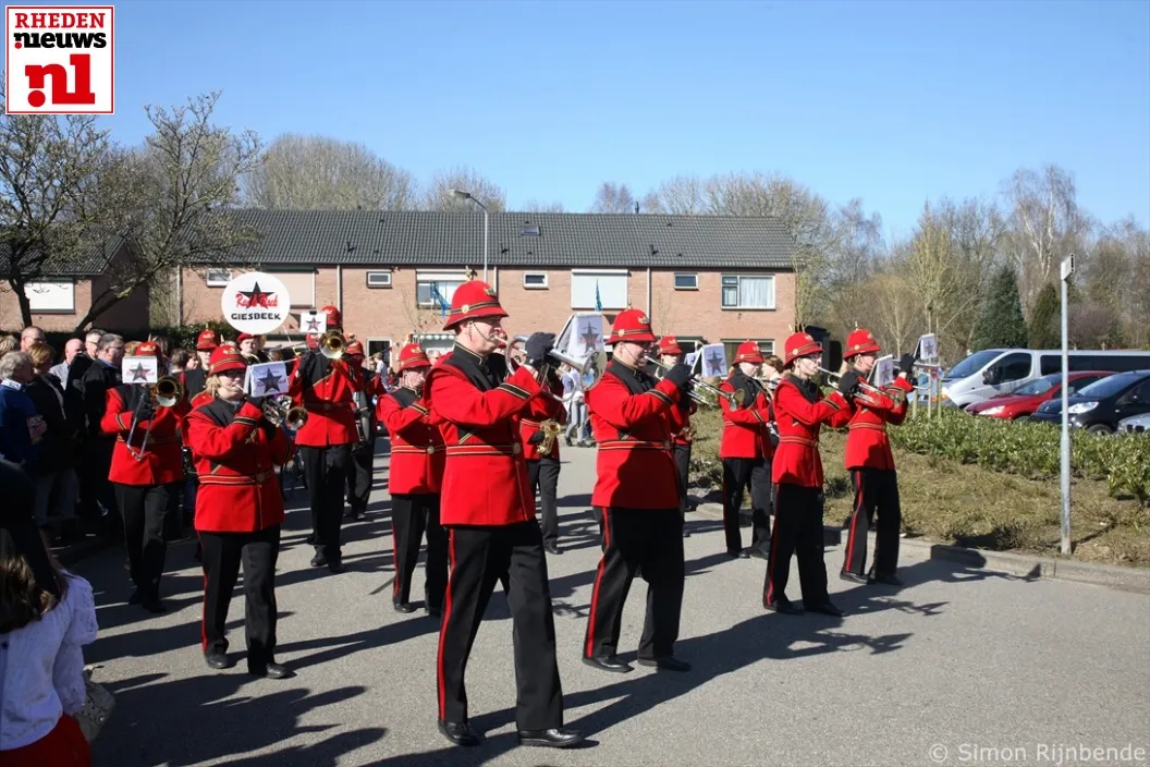2015 08 03 halfvasten optocht angerlo 2015 001