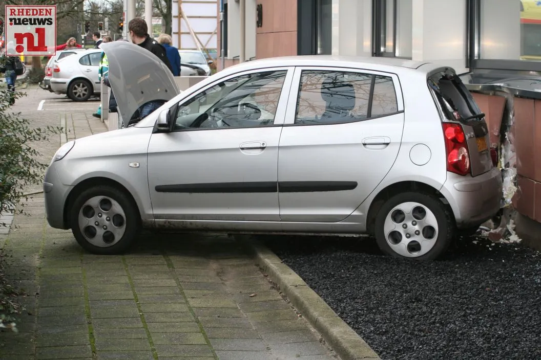 2016 01 14 eenzijdig ongeval reigerstraat 001