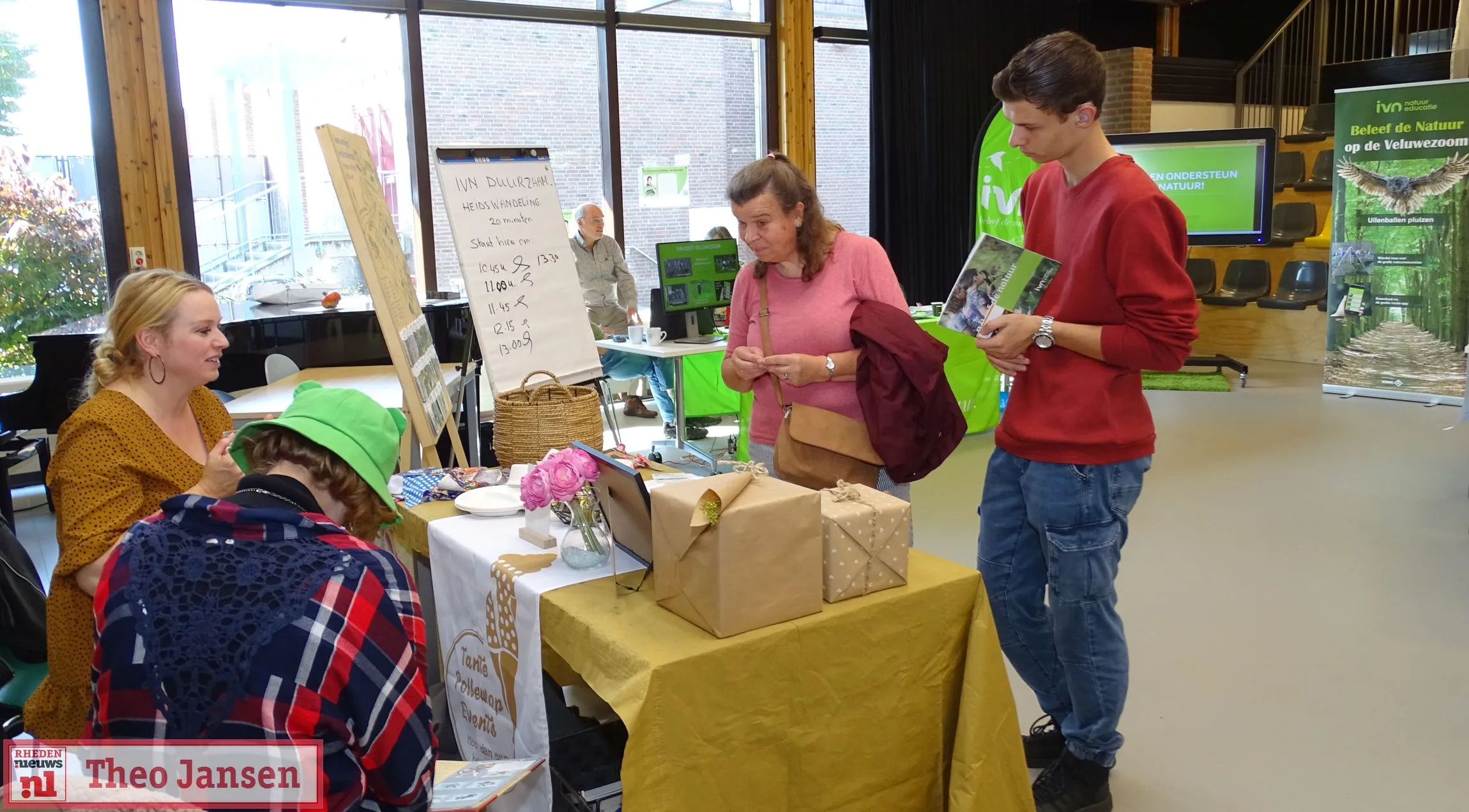 2021 10 09 duurzaamheidsmarkt bibliotheek dieren druk bezocht 1