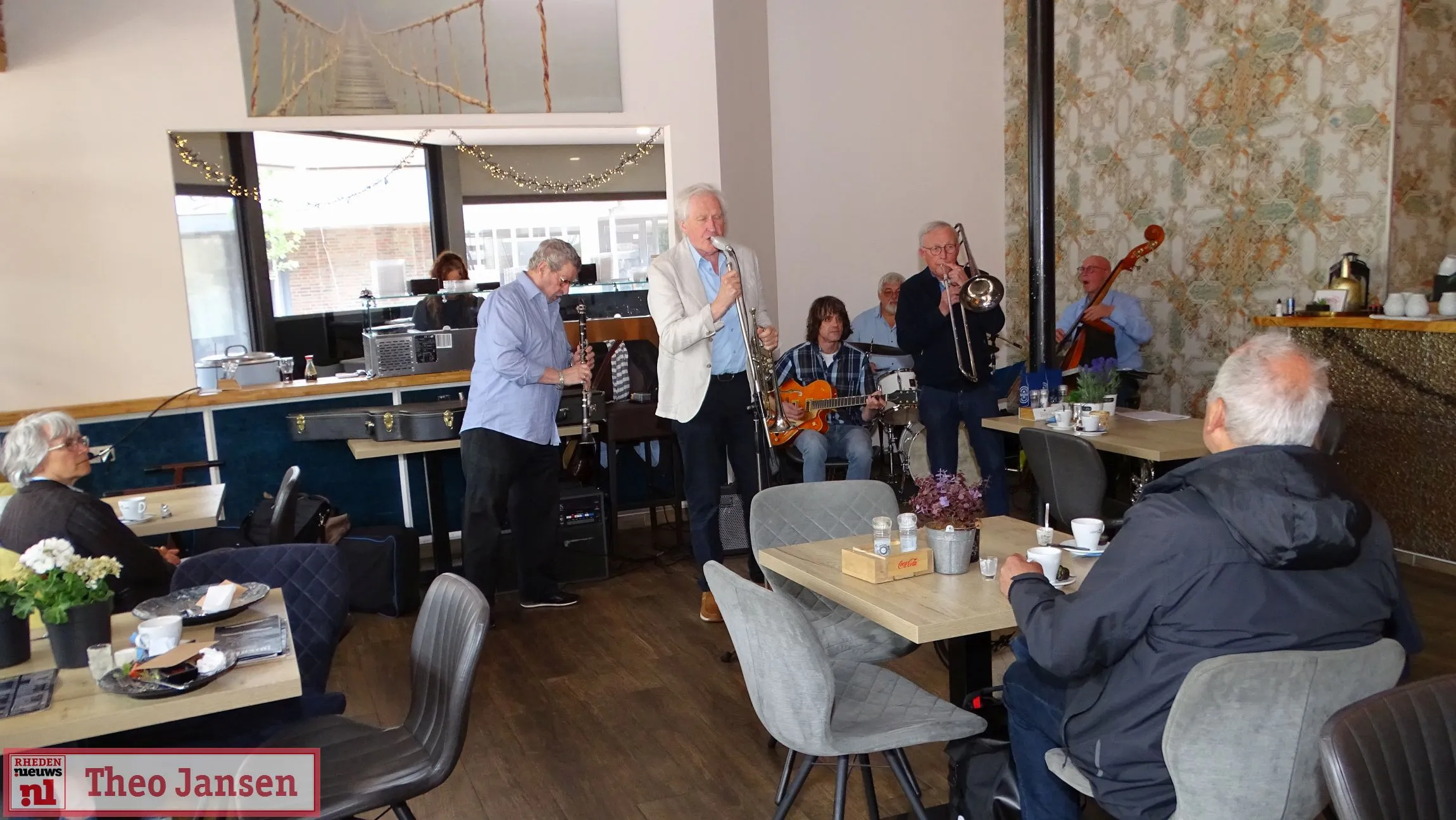 2022 05 29 optreden forest jazz band in restaurant t hart van dieren 0