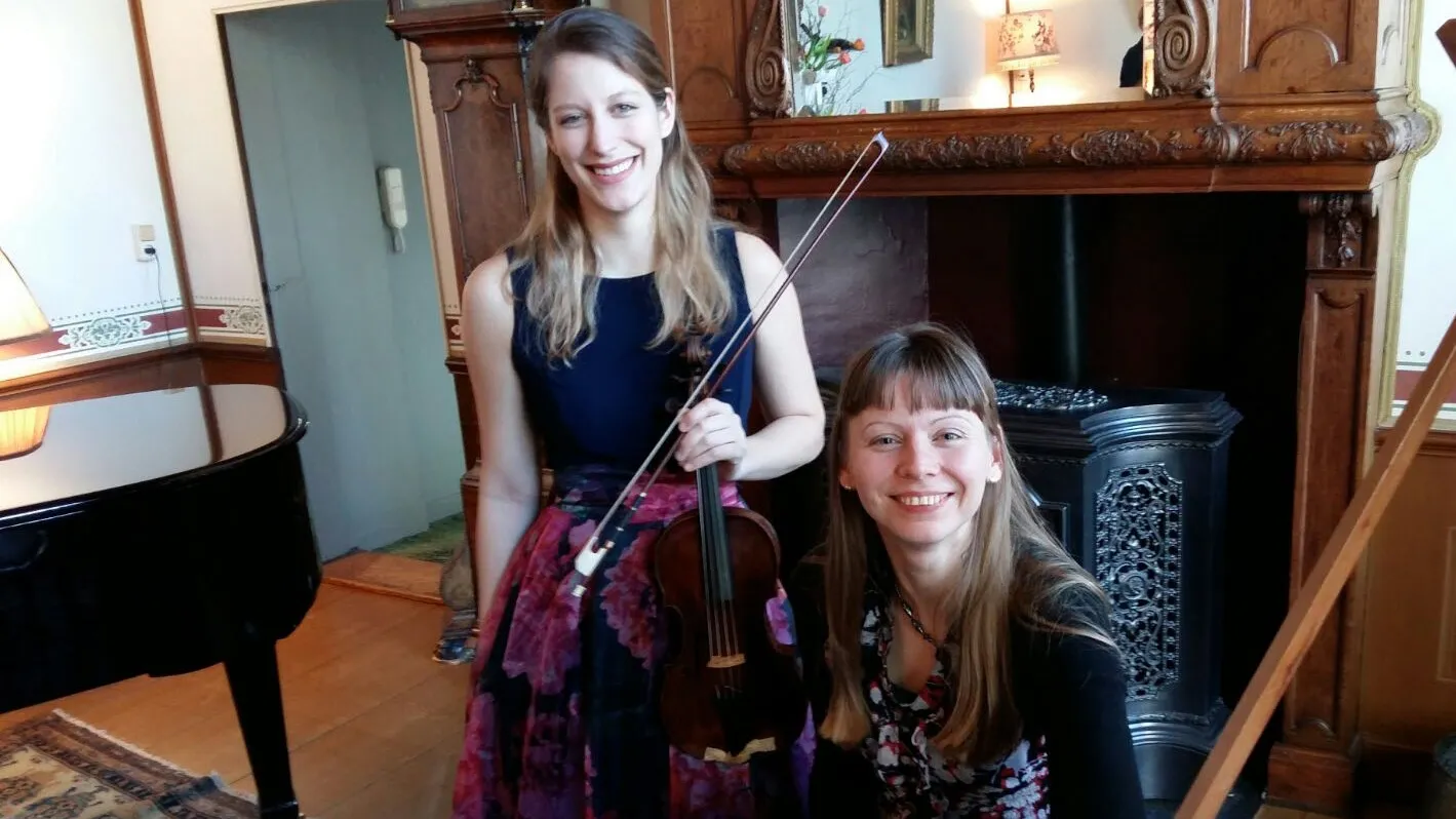 anna en liene ensemble piu corde