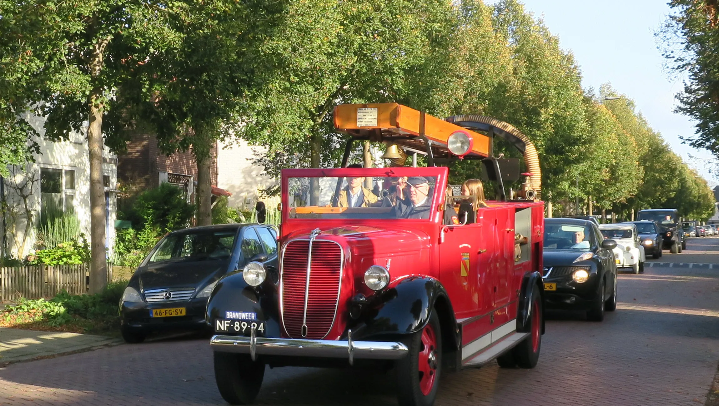 antieke brandweerwagen brandweer velp nelleke pinxter