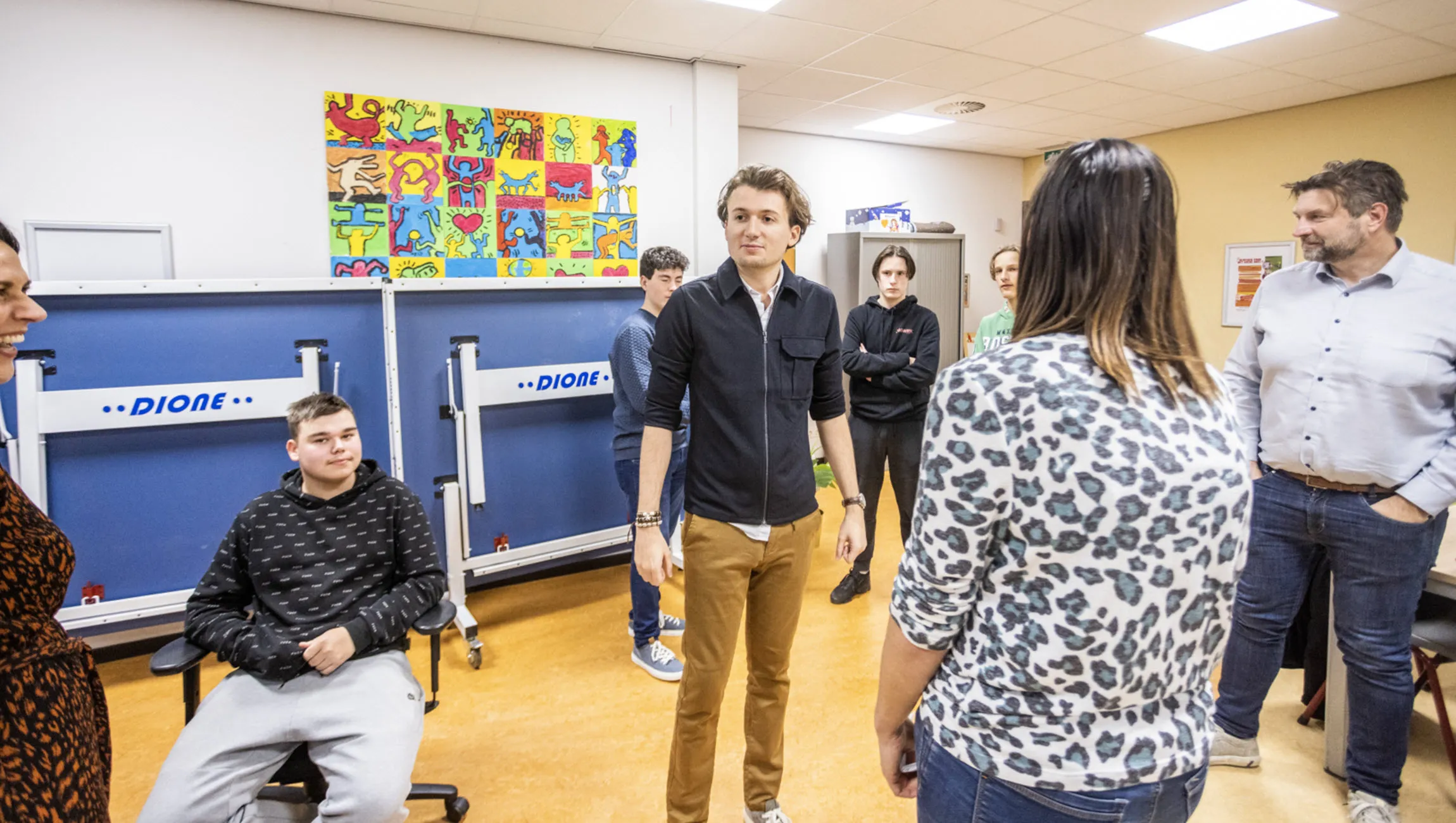 astrum college introduceert maatschappelijke diensttijd als vak voor eerstejaars studenten