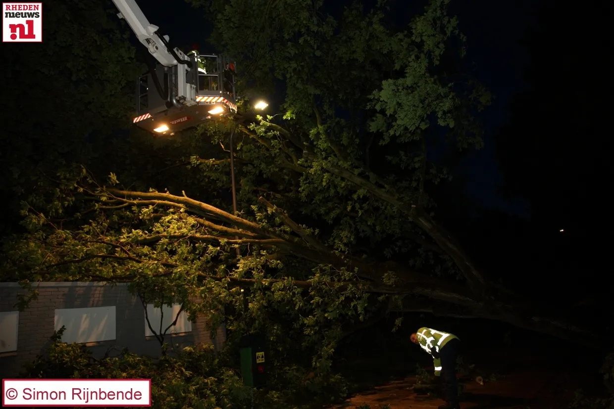 bk1xxrnfzicuj6vzl6xifi837 2014 05 09 hoogwerker rheko 013