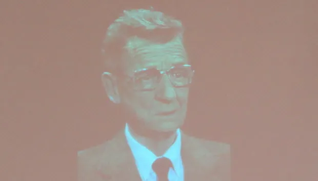 bqv48ysbdv50djlx78taujjff fototheojansencarmiggelthetrhedens20131114