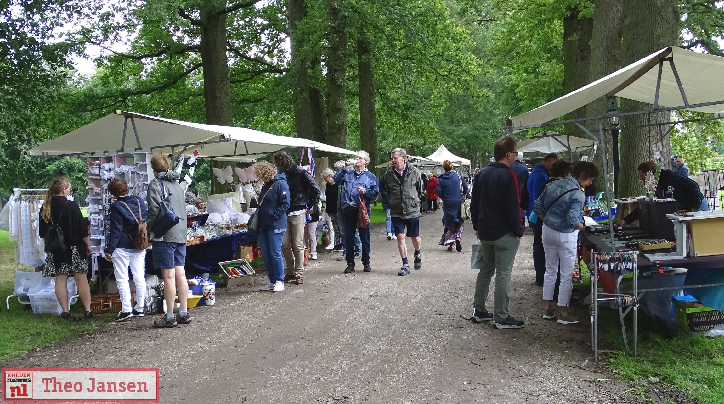 brocante fair boeken kunstmarkt op landgoed middachten 1