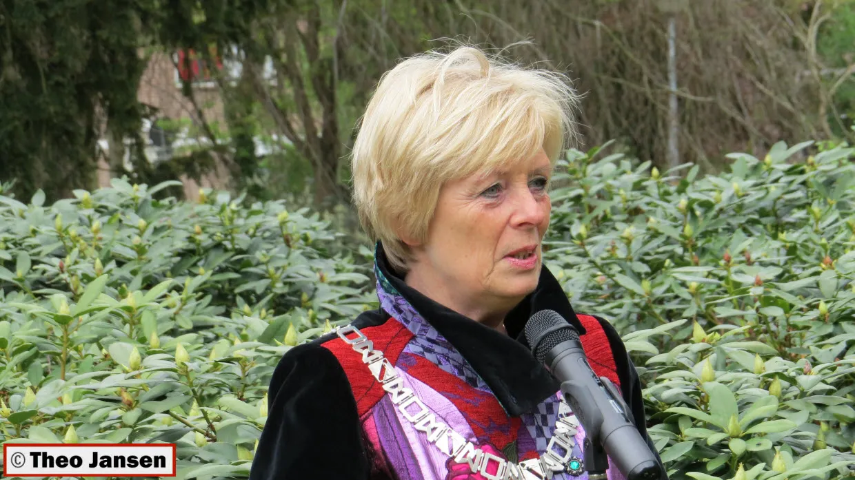 burgemeester carolinapark 15 4 14 017