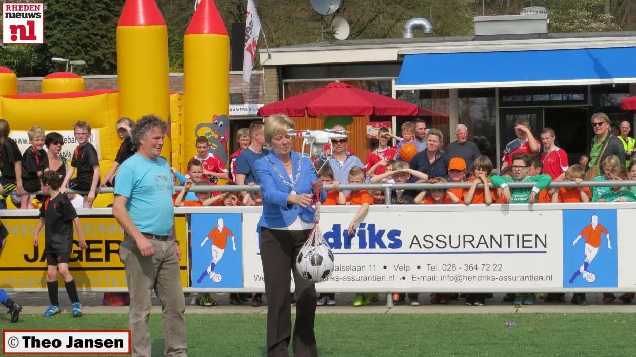 d3i5z5qgqy86q31en37qzd6mv 2014 04 02 de pinkenberg voetbal toernooi 036